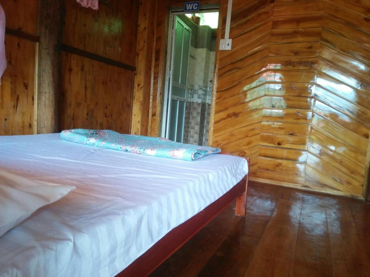Tran Xuan Homestay Ba Be Village ภายนอก รูปภาพ
