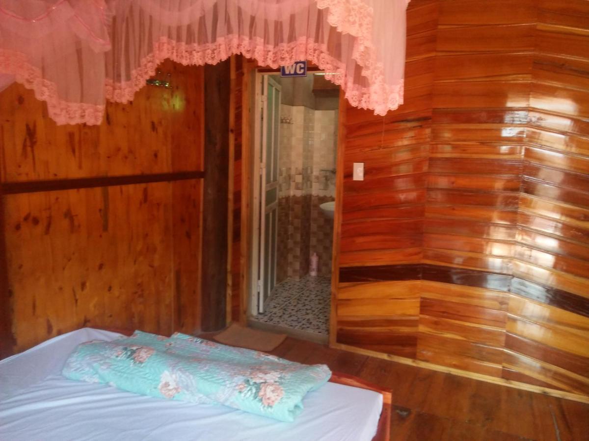Tran Xuan Homestay Ba Be Village ภายนอก รูปภาพ