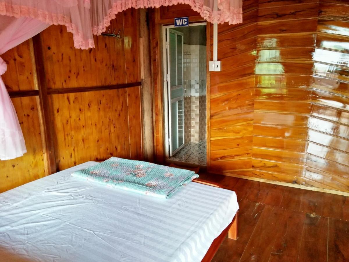 Tran Xuan Homestay Ba Be Village ภายนอก รูปภาพ